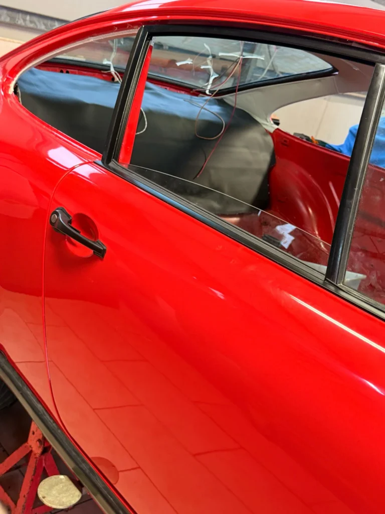 Porsche 911 3.0 SC – Indischrot / Interni Marrone Cork