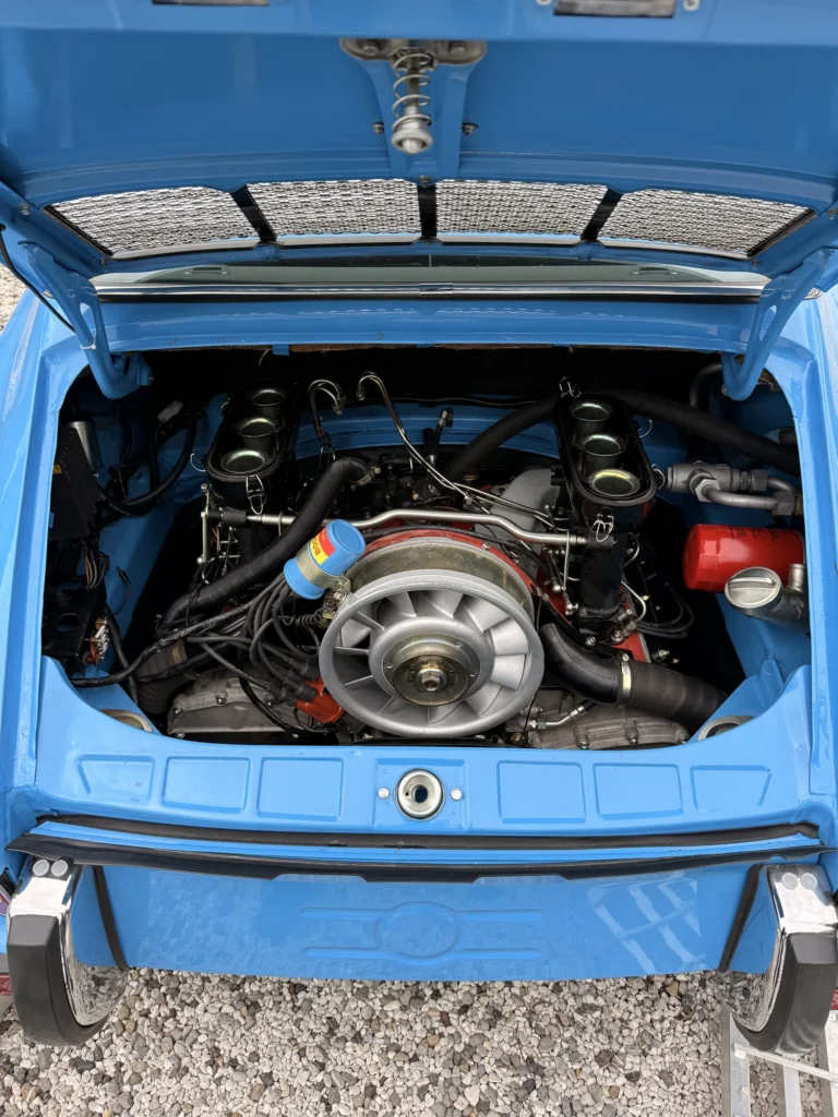 Porsche 911S 2.2