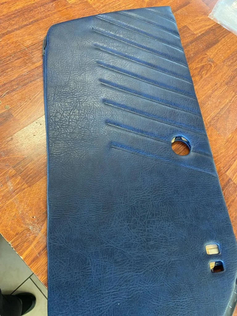 Porsche 911 SC Targa 1981 Interior Restoration — Upholstery and door panels 2