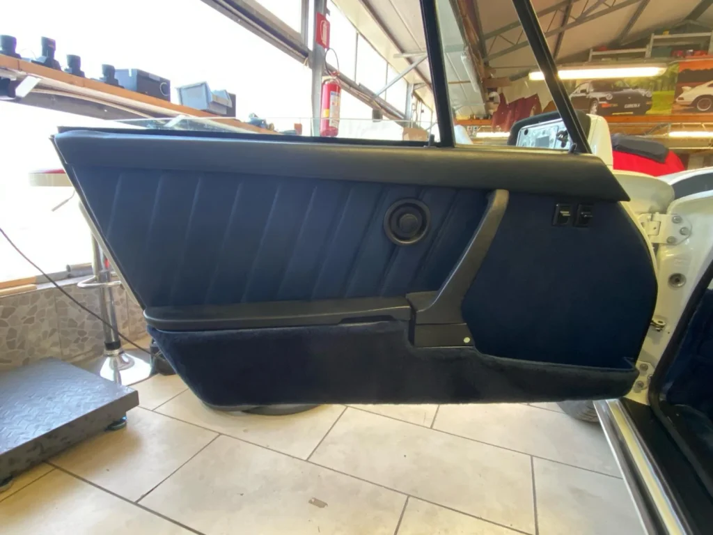 Porsche 911 SC Targa 1981 Interior Restoration — Finished interior 1