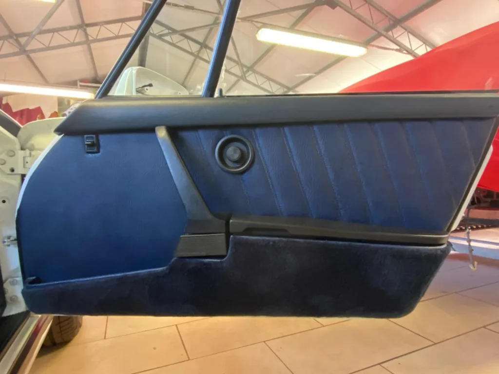 Porsche 911 SC Targa 1981 Interior Restoration — Finished interior 2